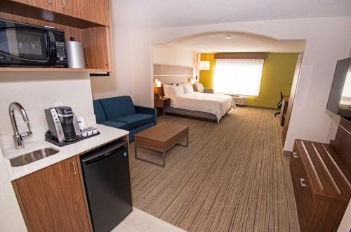Holiday Inn Express Hotel 